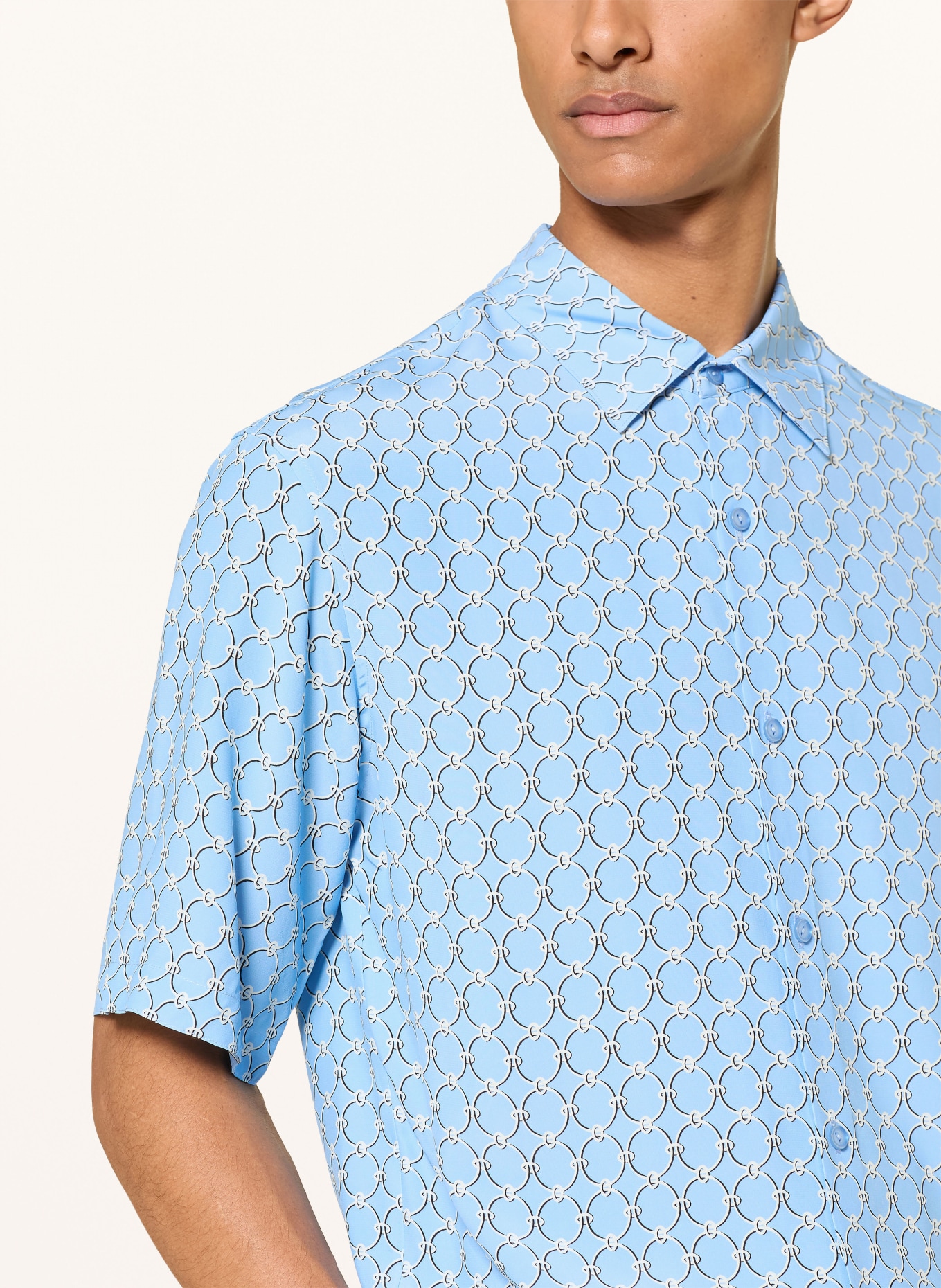 SANDRO Kurzarm-Hemd Regular Fit: HELLBLAU / WEISS / SCHWARZ