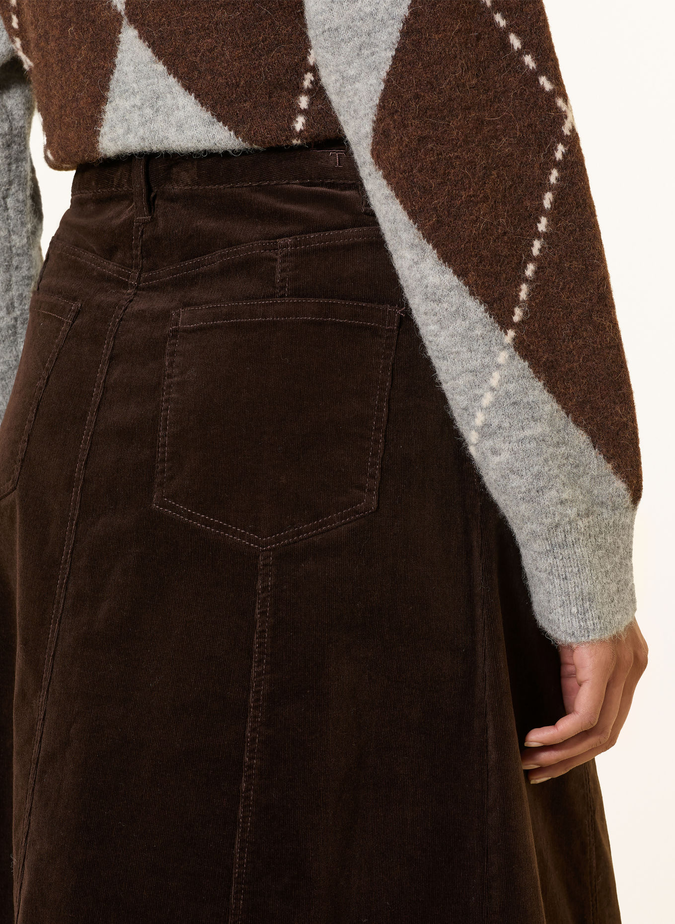 Part Two Corduroy skirt: DARK BROWN
