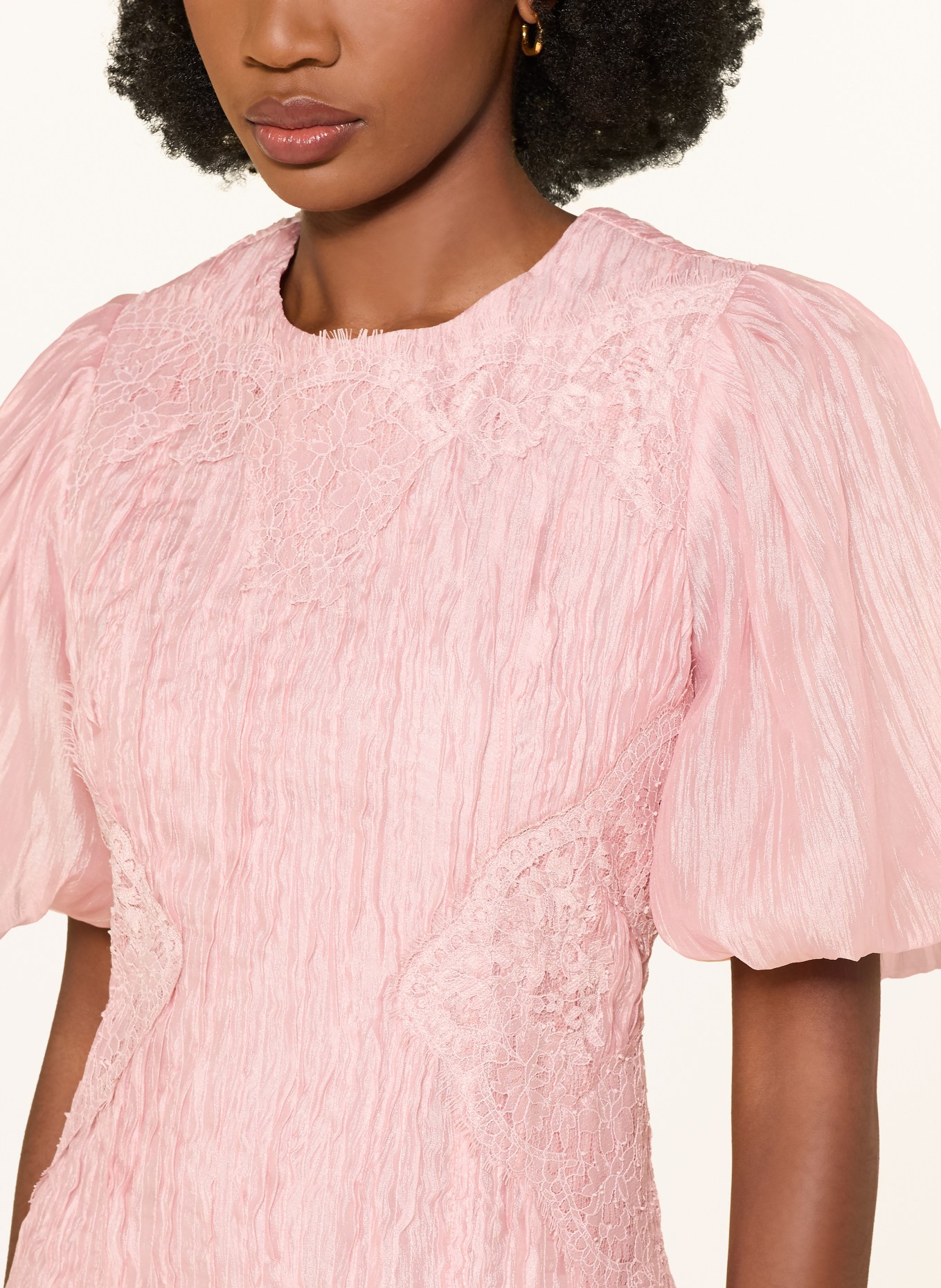 Aje. Kleid OPHELIA mit Spitze: ROSA