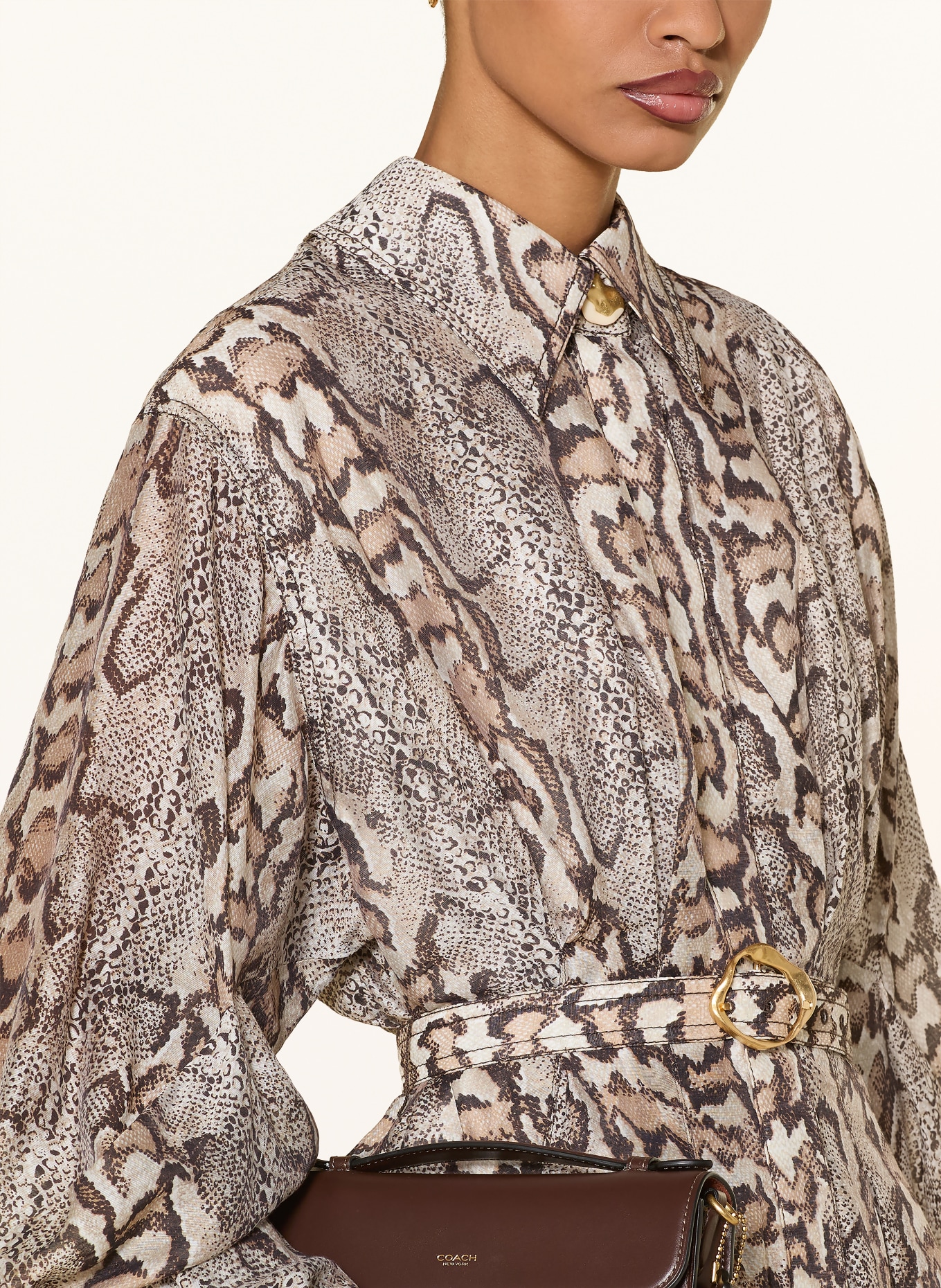 Aje. Robe chemise MURPHIE: CHAMEAU / MARRON FONCÉ / ÉCRU
