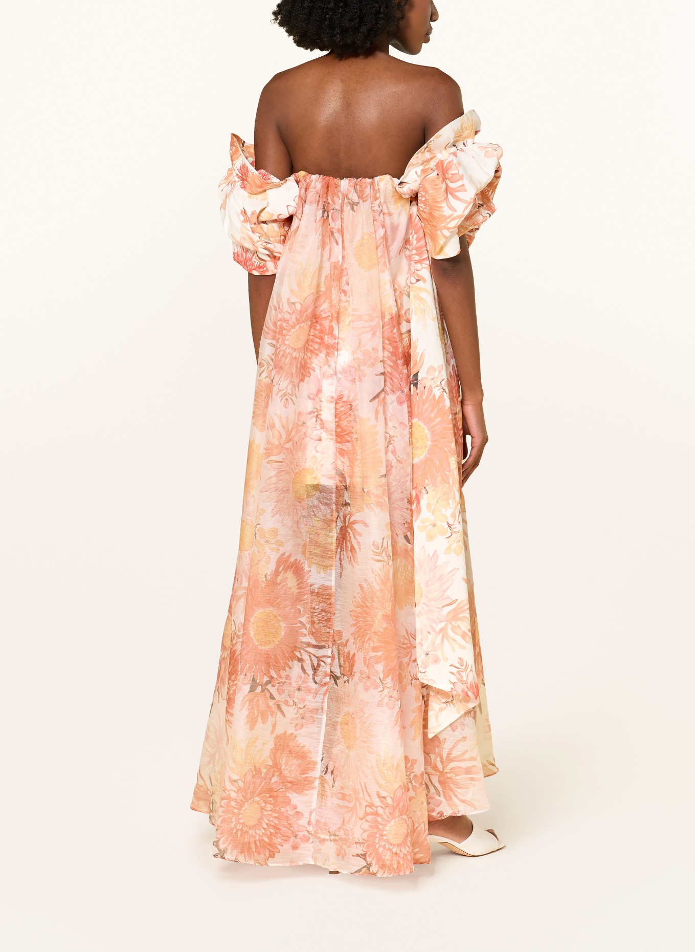 Aje. Off-Shoulder-Kleid COSETTE GOWN: CREME / DUNKELORANGE / GELB