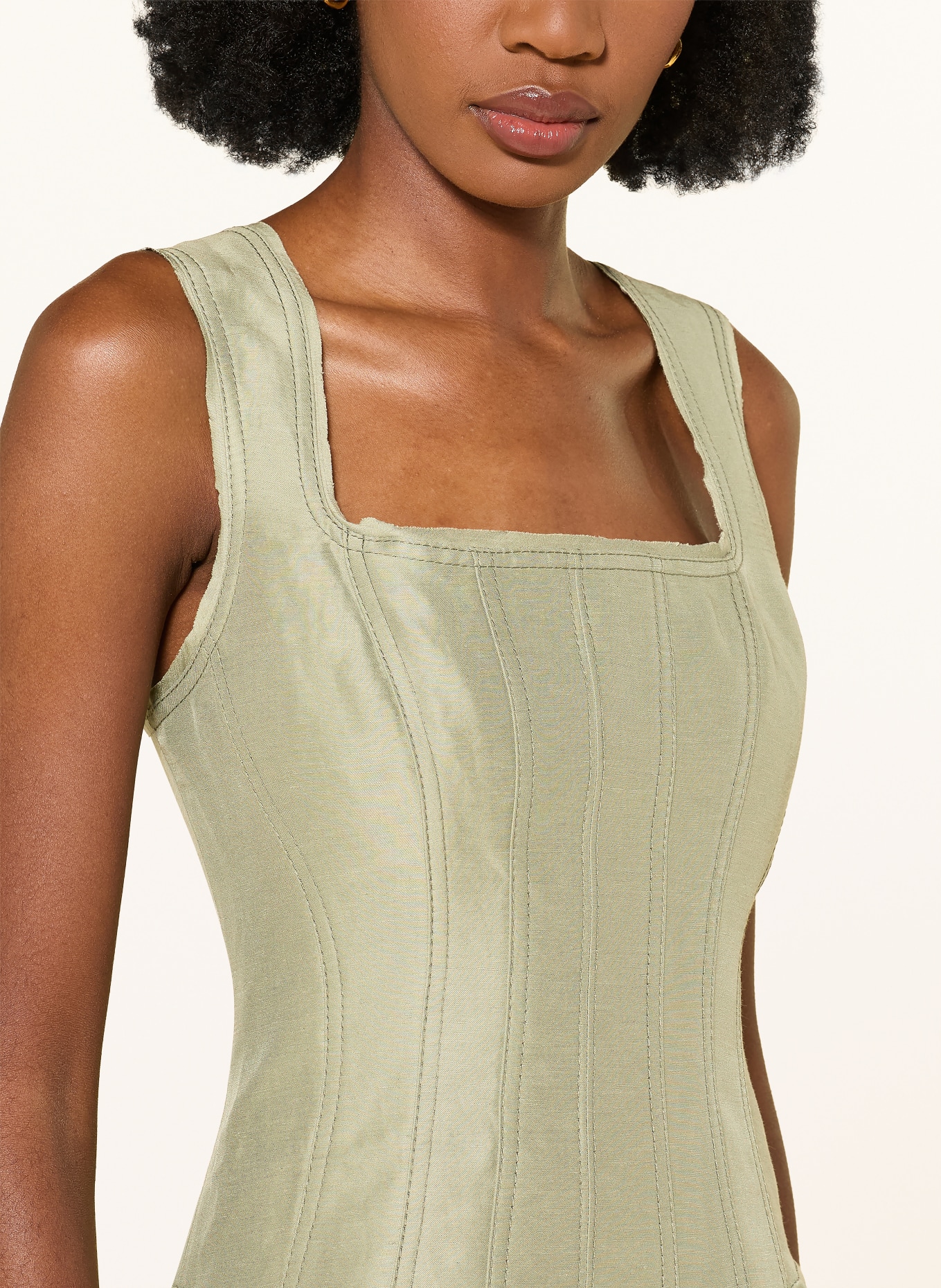 Aje. Kleid SPIRELLE mit Leinen: HELLGRÜN