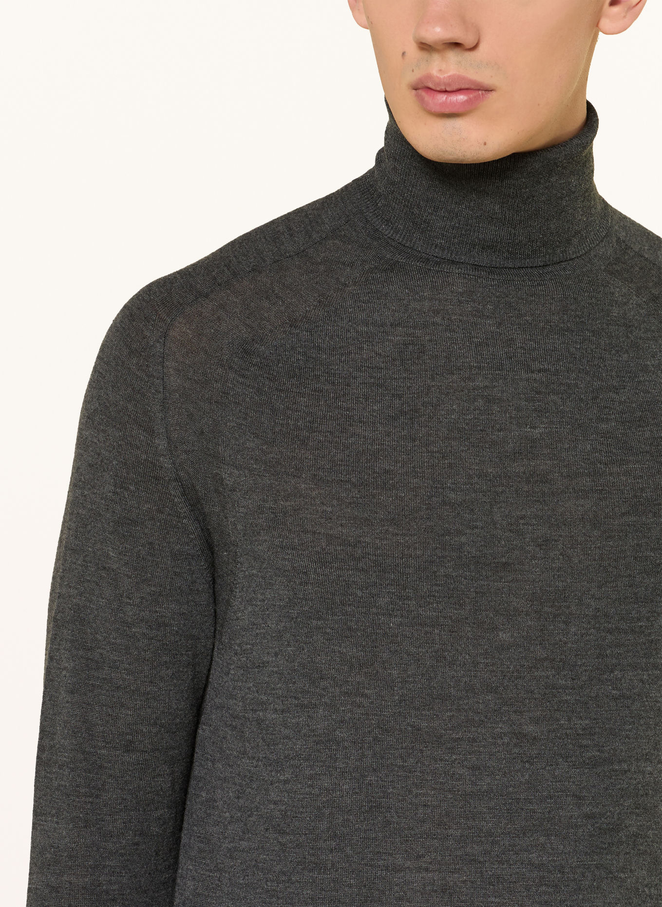 BOGNER Piqué-Poloshirt GORDON-7: DUNKELGRAU