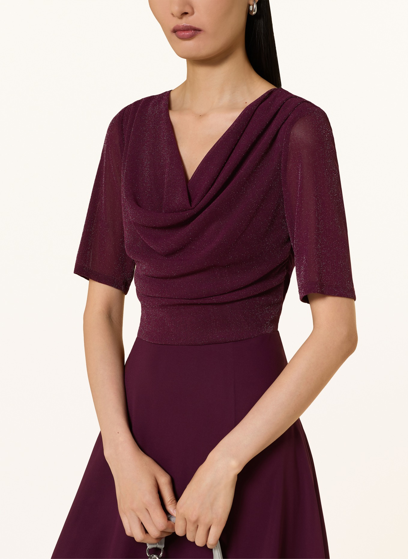 Vera Mont Kleid im Materialmix mit Glitzegarn: DUNKELROT
