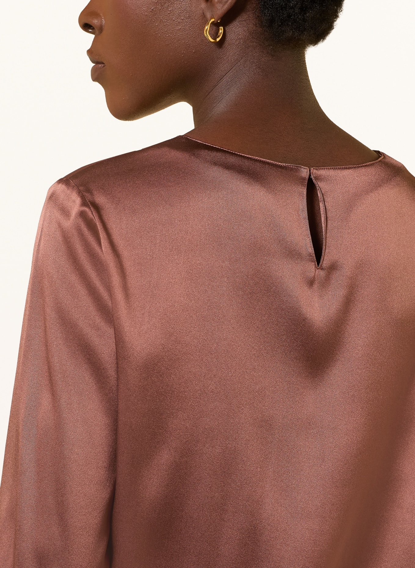 (THE MERCER) N.Y. Blusenshirt mit Seide: BRAUN