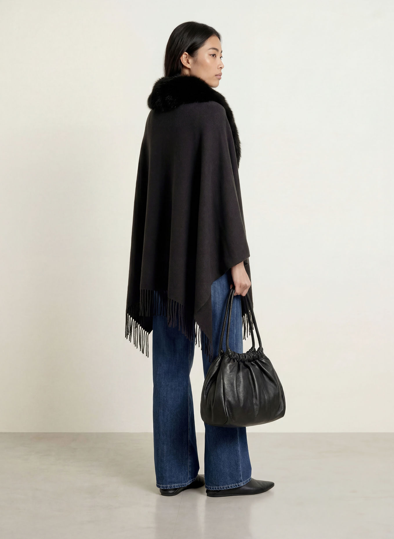 RINO & PELLE Cape WENDY mit Kunstfell: SCHWARZ