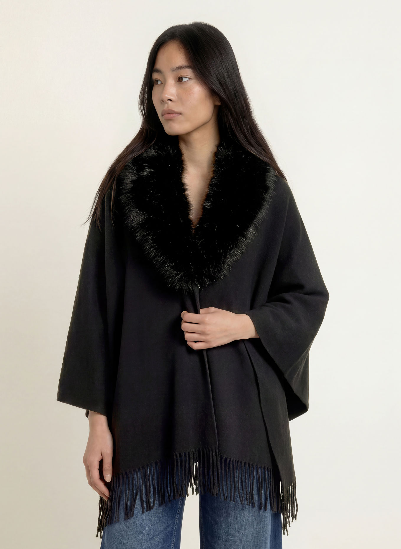 RINO & PELLE Cape WENDY mit Kunstfell: SCHWARZ