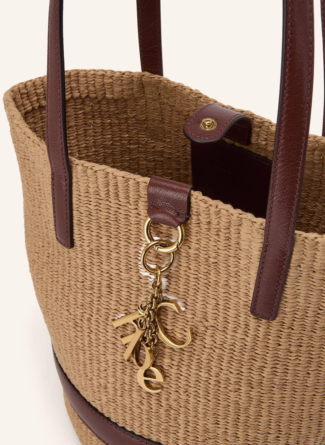 Chloé Zak: 27M Crafty Brown