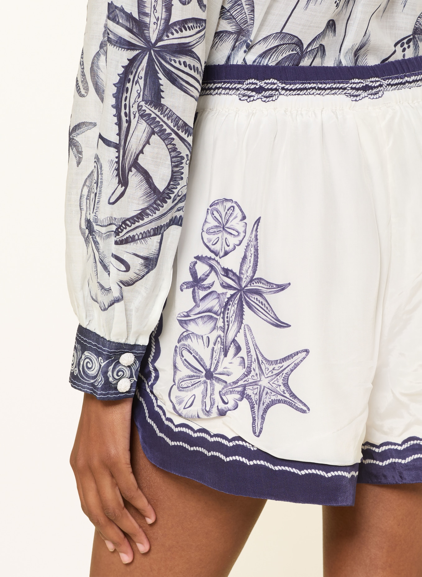 FARM RIO Satin shorts: DARK BLUE / WHITE