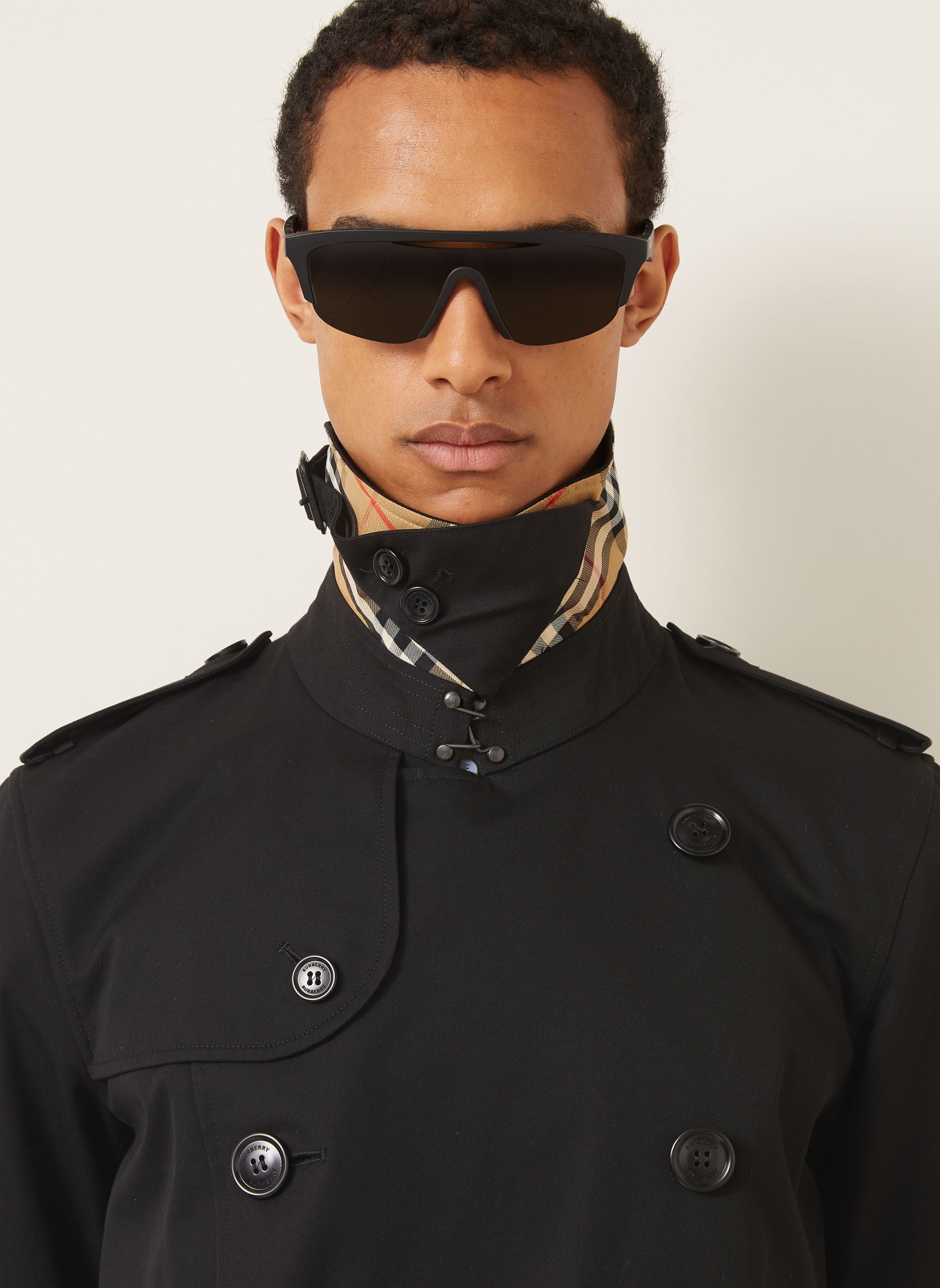 BURBERRY KENSINGTON Trench Coat: BLACK