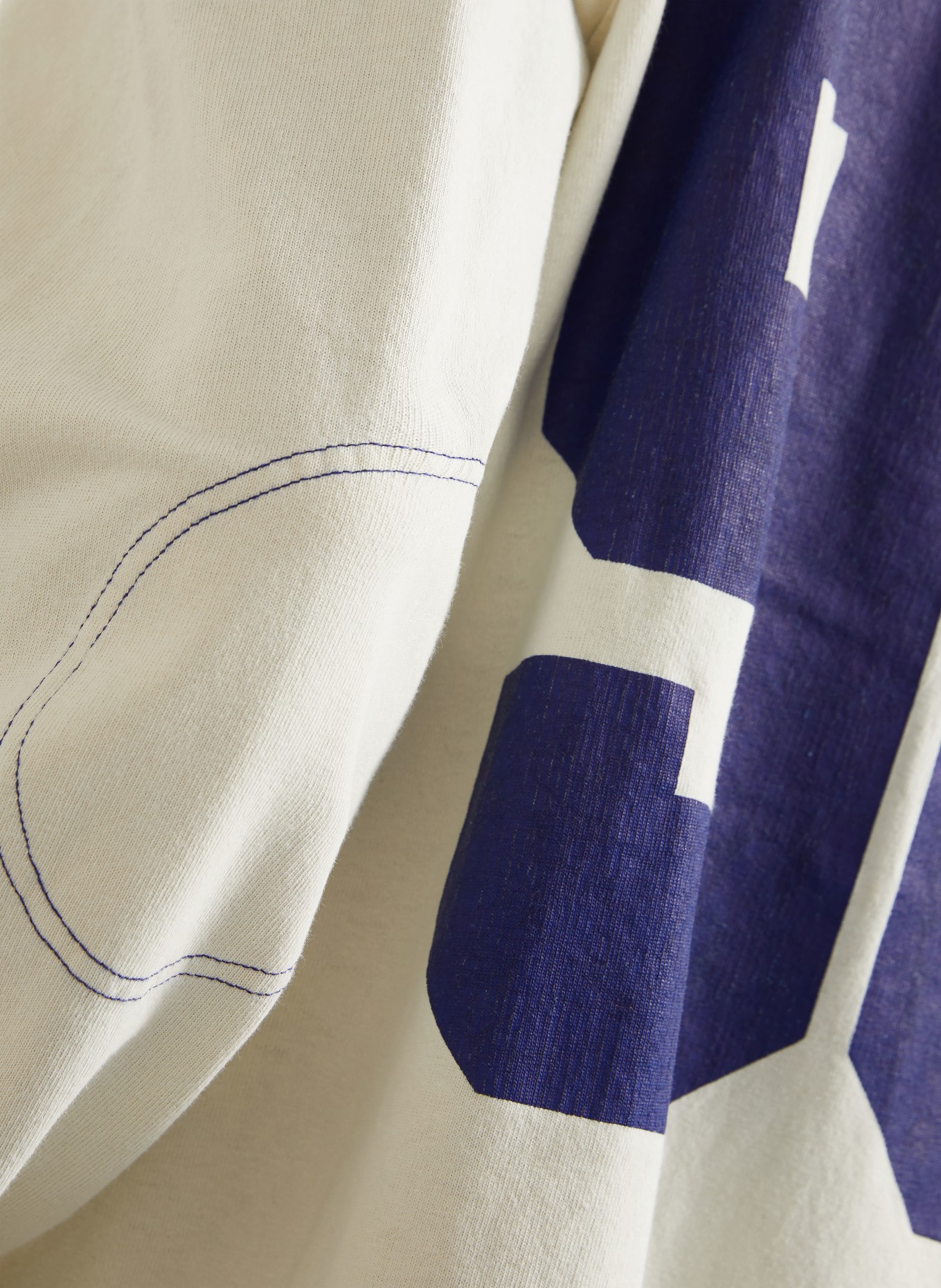 Acne Studios Longsleeve: BEIGE / BLAU