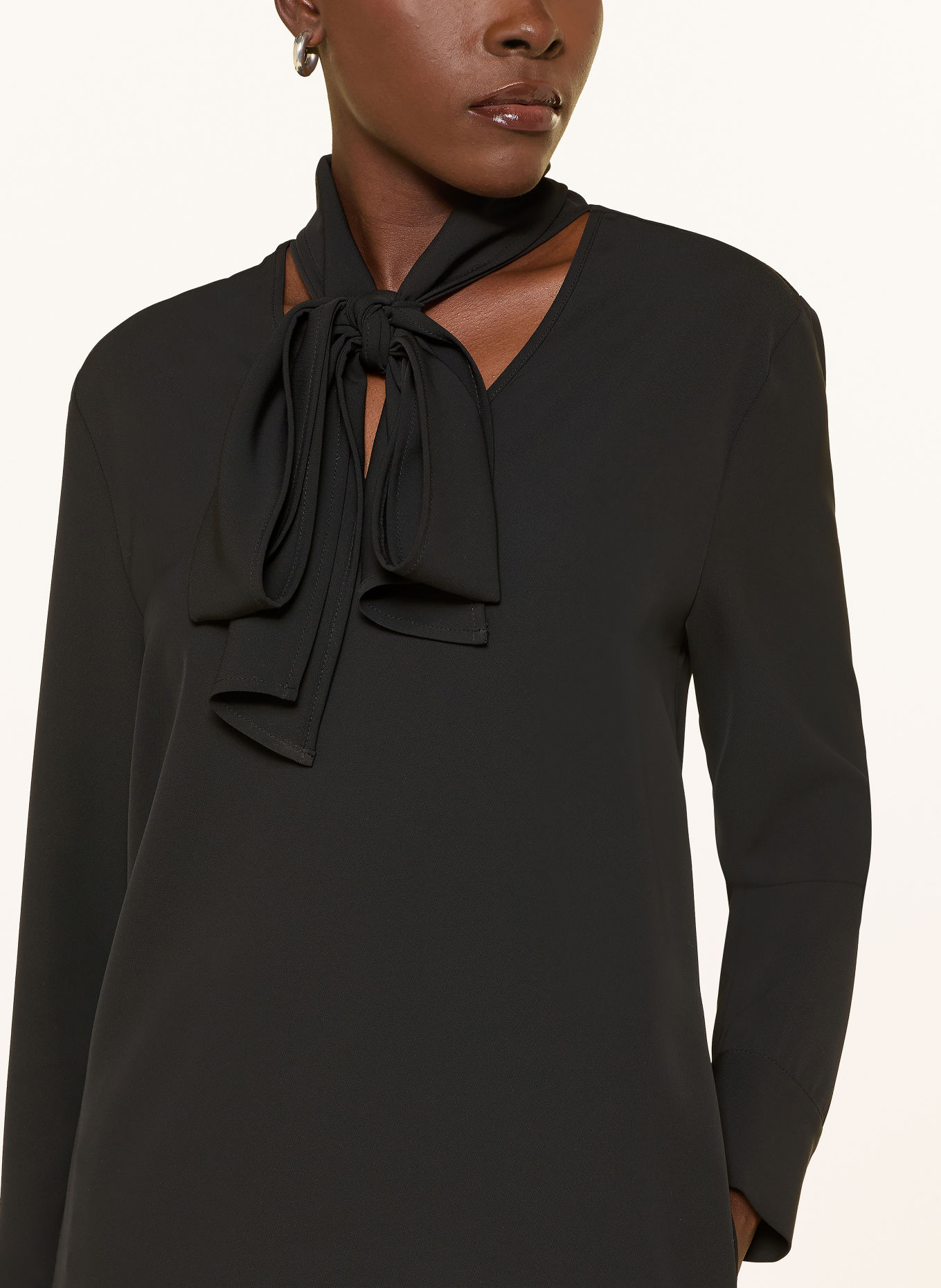 ANNA's Schluppenkleid: SCHWARZ