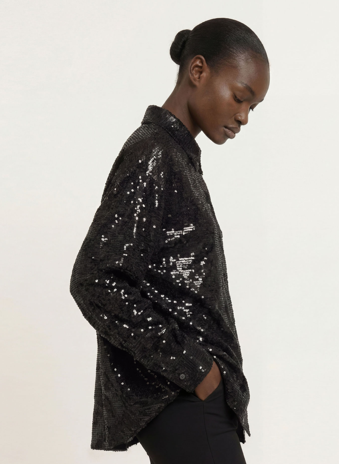 BOGNER Bluse mit Pailletten: SCHWARZ
