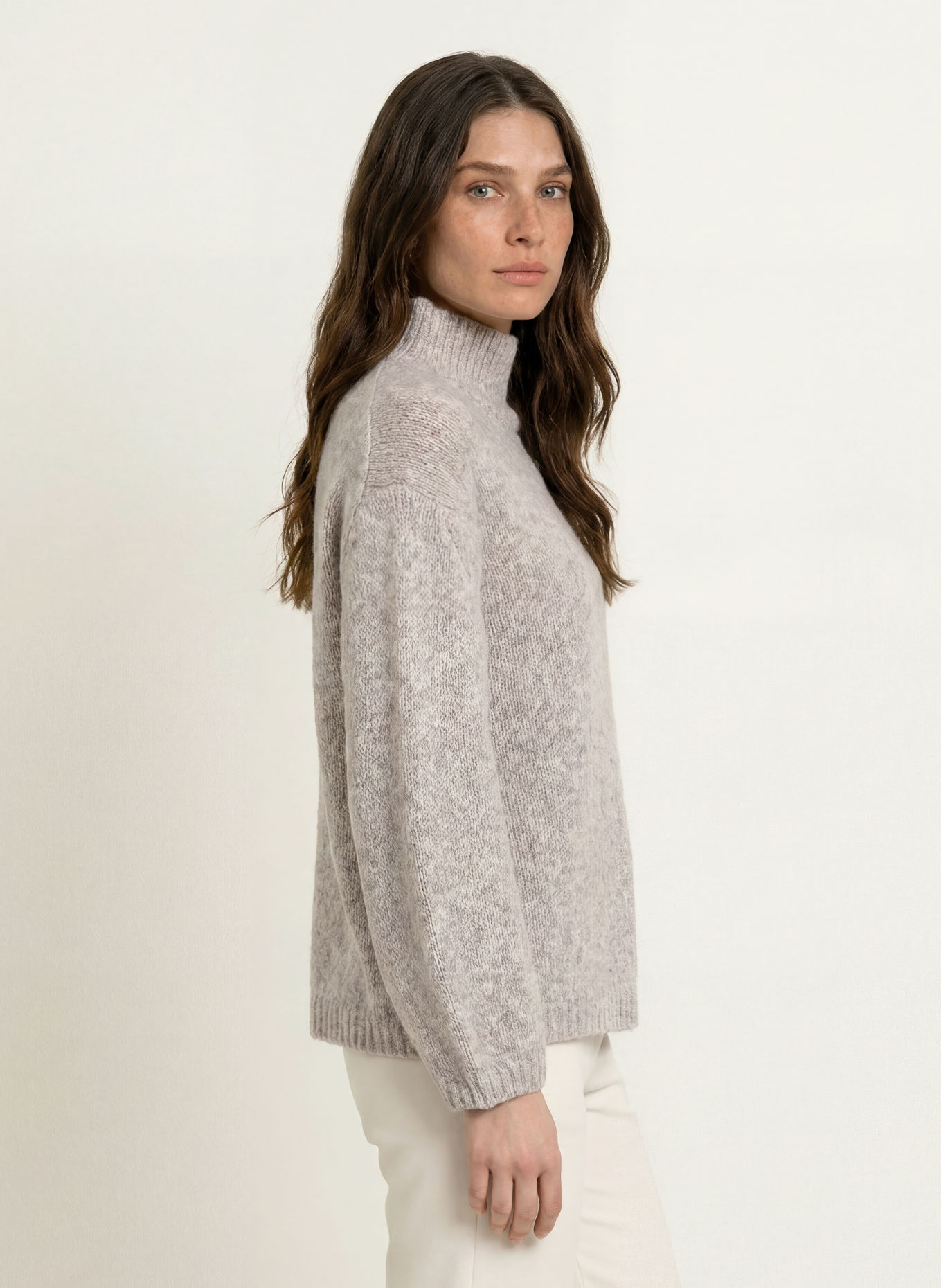 BOGNER Pullover SVONI mit Glitzergarn: HELLGRAU / CREME