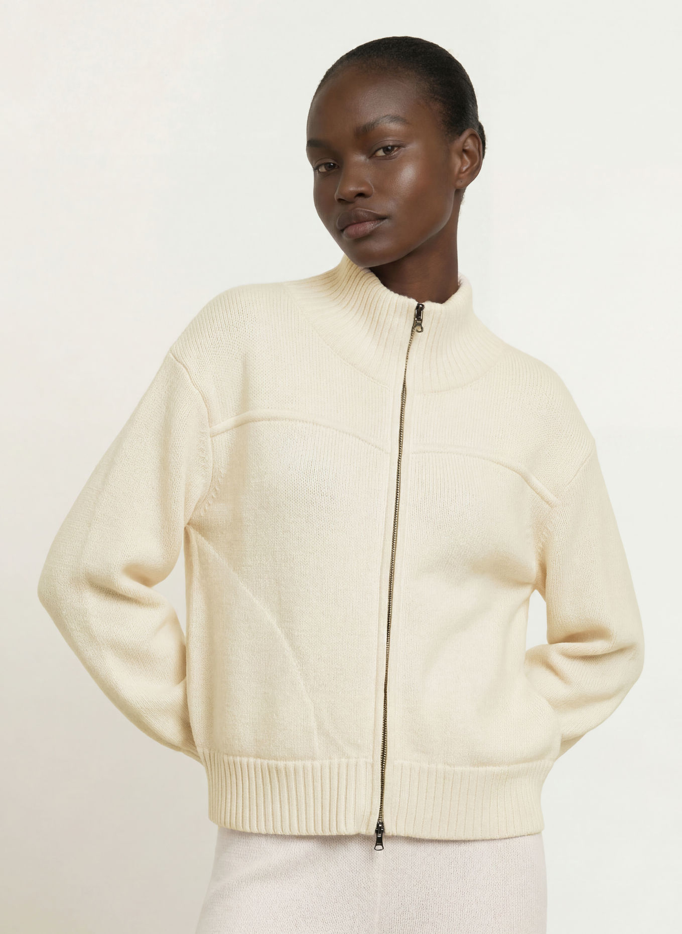 BOGNER Strickjacke MONA mit Cashmere: WEISS