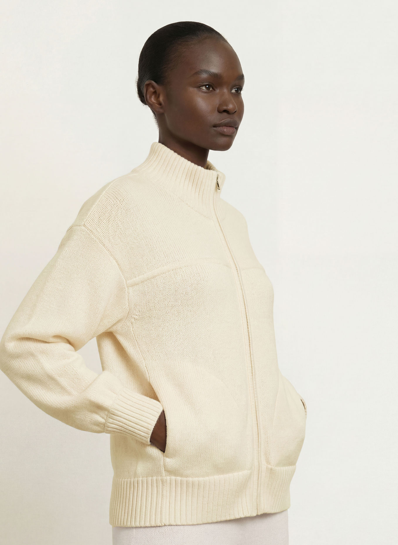 BOGNER Strickjacke MONA mit Cashmere: WEISS