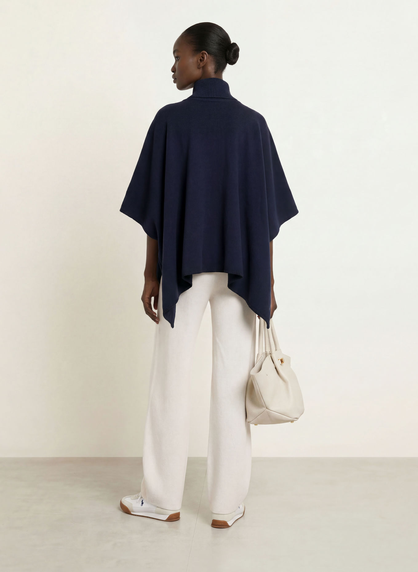 BOGNER Cape NELLIE: DUNKELBLAU