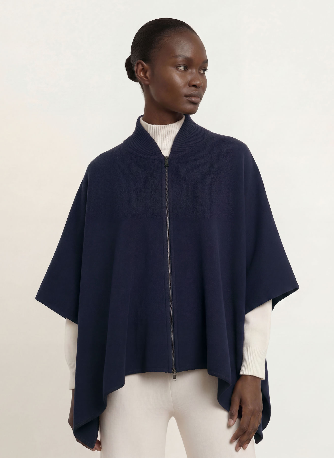 BOGNER Cape NELLIE: DUNKELBLAU