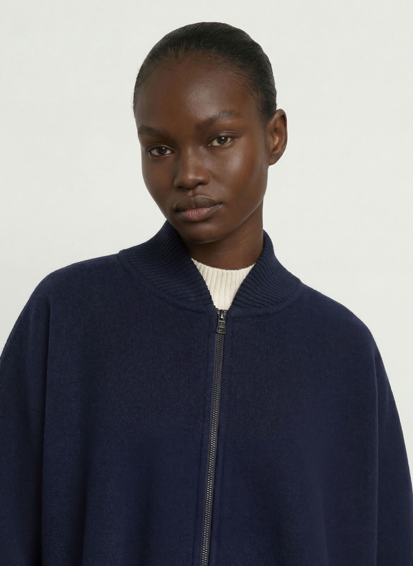 BOGNER Cape NELLIE: DUNKELBLAU