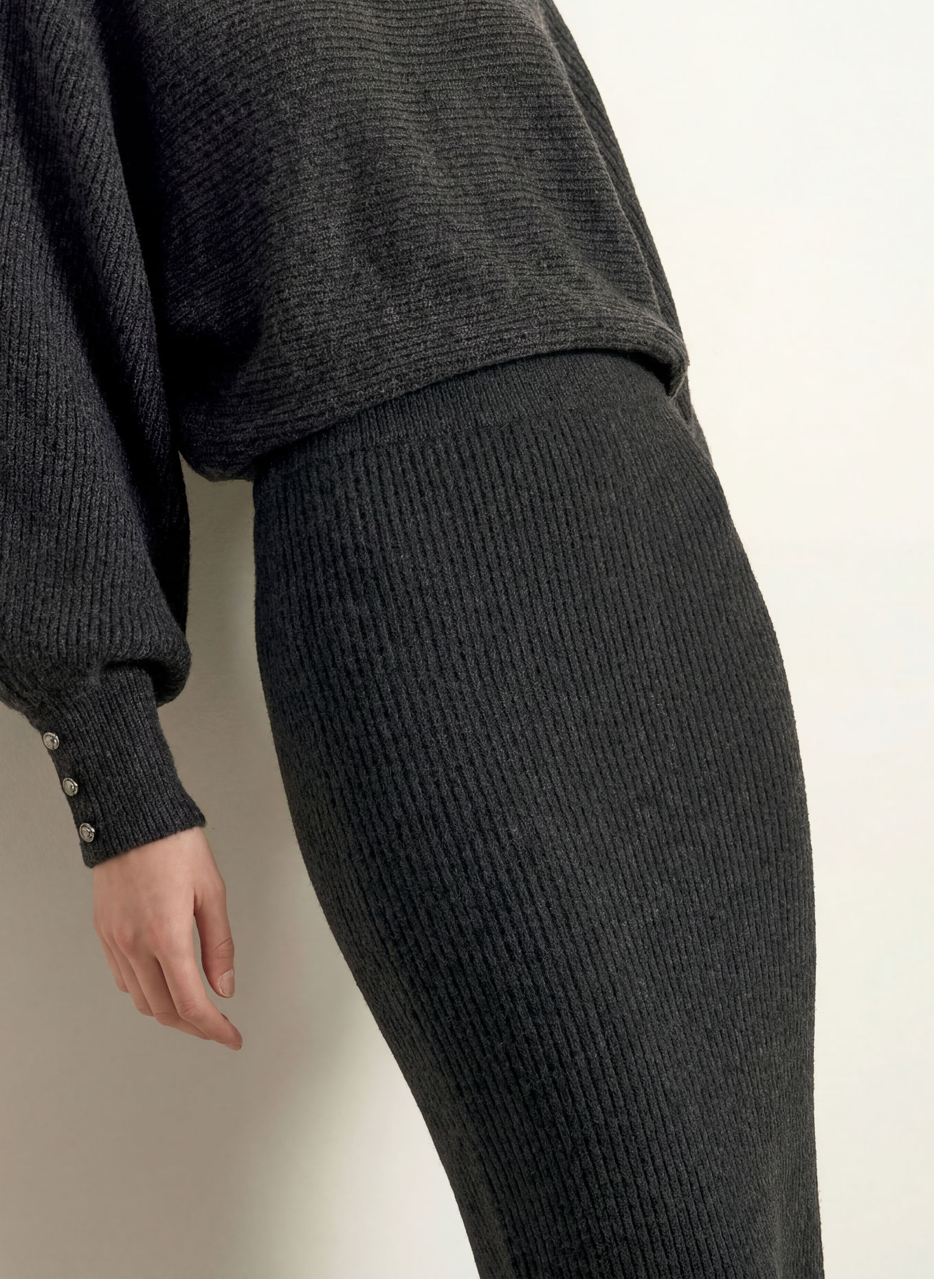 GUESS EMILY Knit Skirt: DARK GRAY