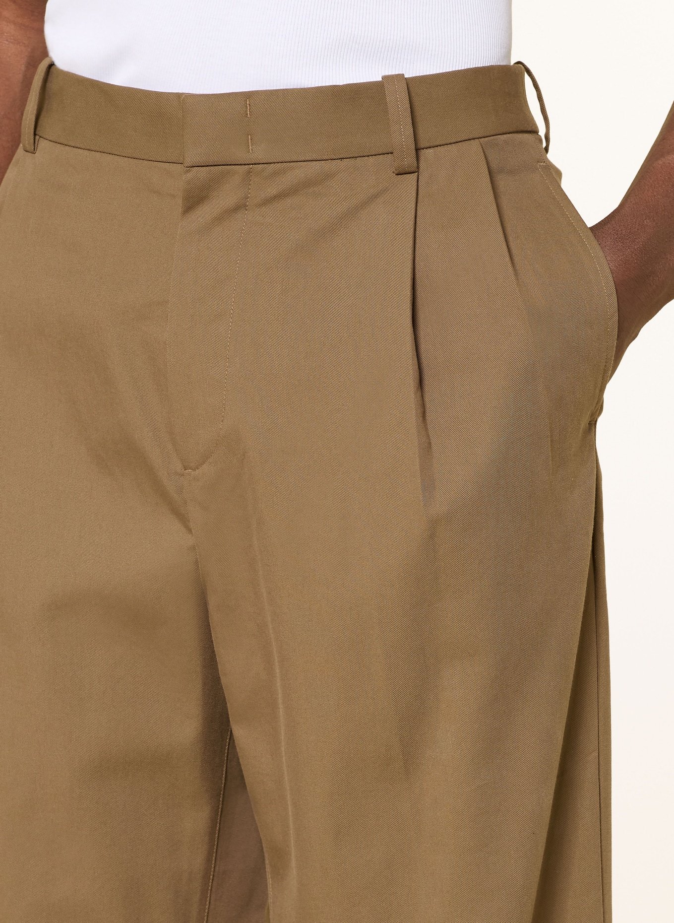 COS Chino: KHAKI
