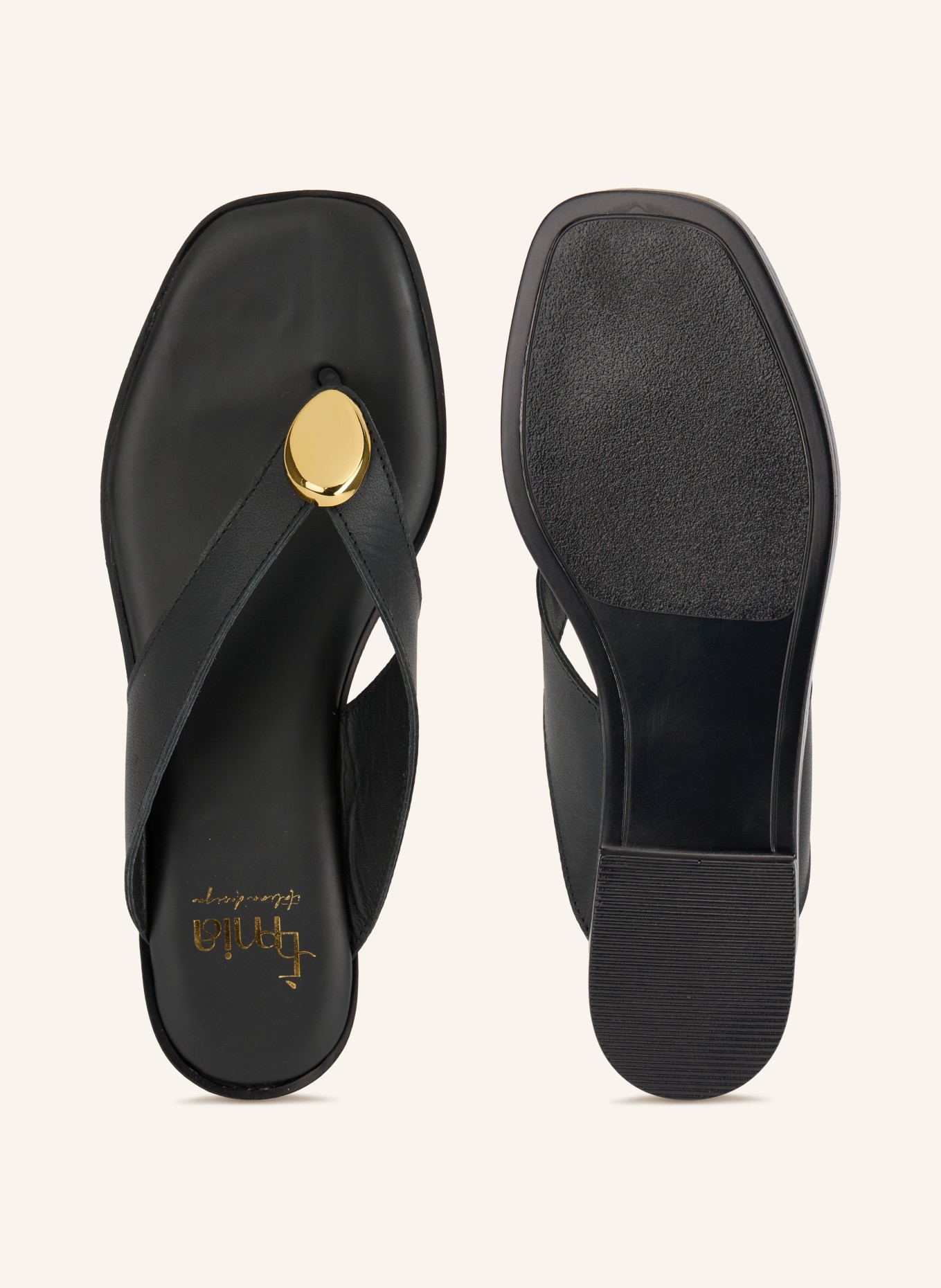 È MIA Toe-separator sandals: BLACK / GOLD