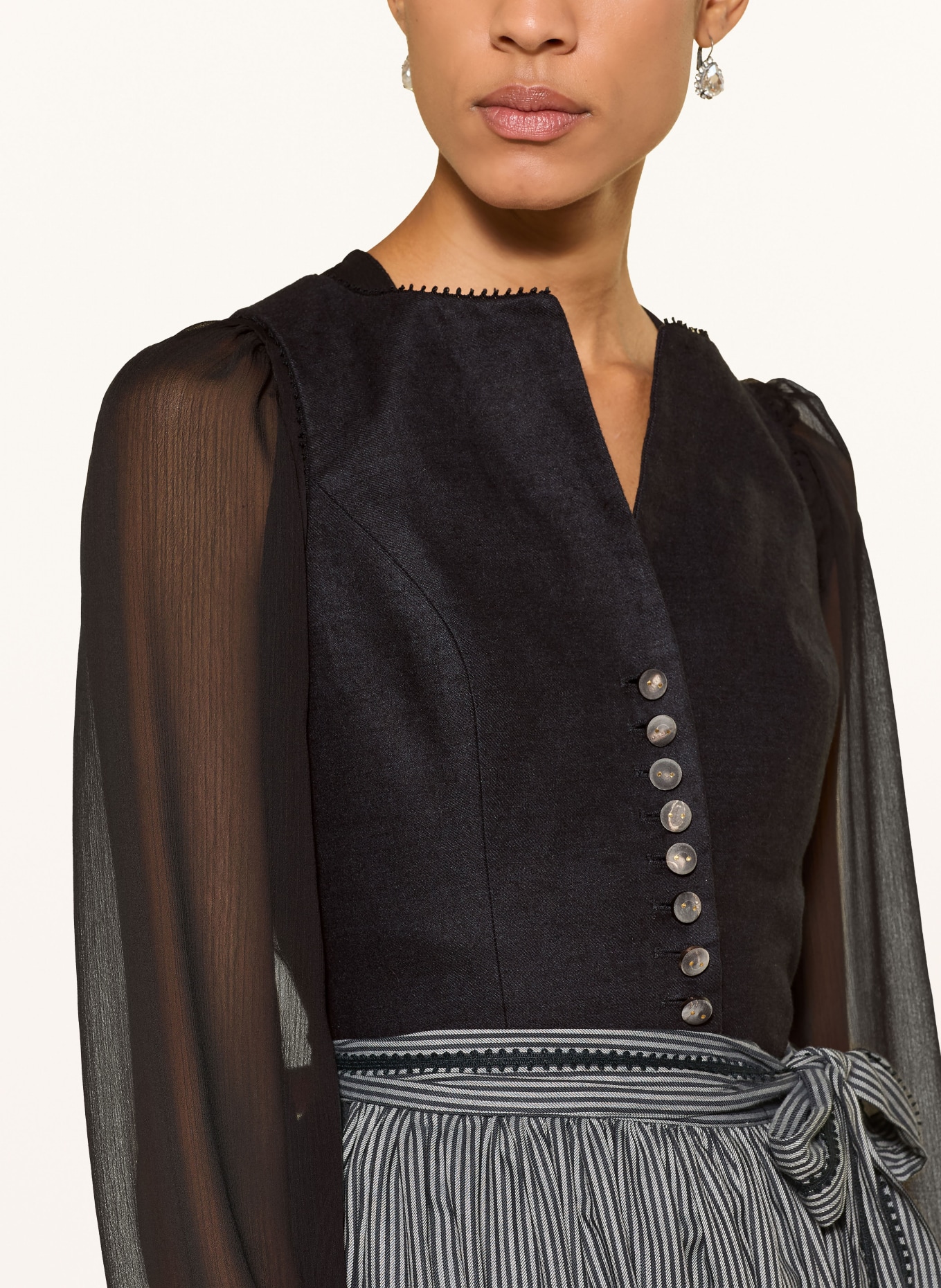 WALDORFF Dirndlbluse: SCHWARZ