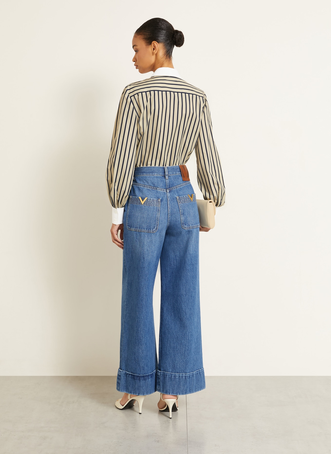 VALENTINO PATTERN shirt blouse with detachable bow tie: BEIGE / DARK BLUE / WHITE