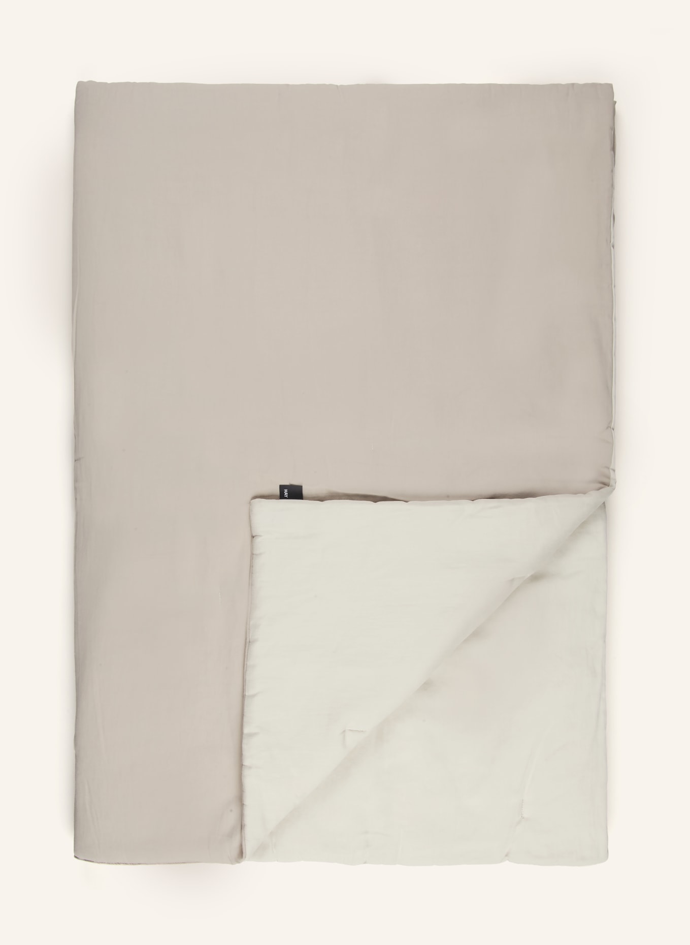 HAY AIR QUILT Throw: GRAY