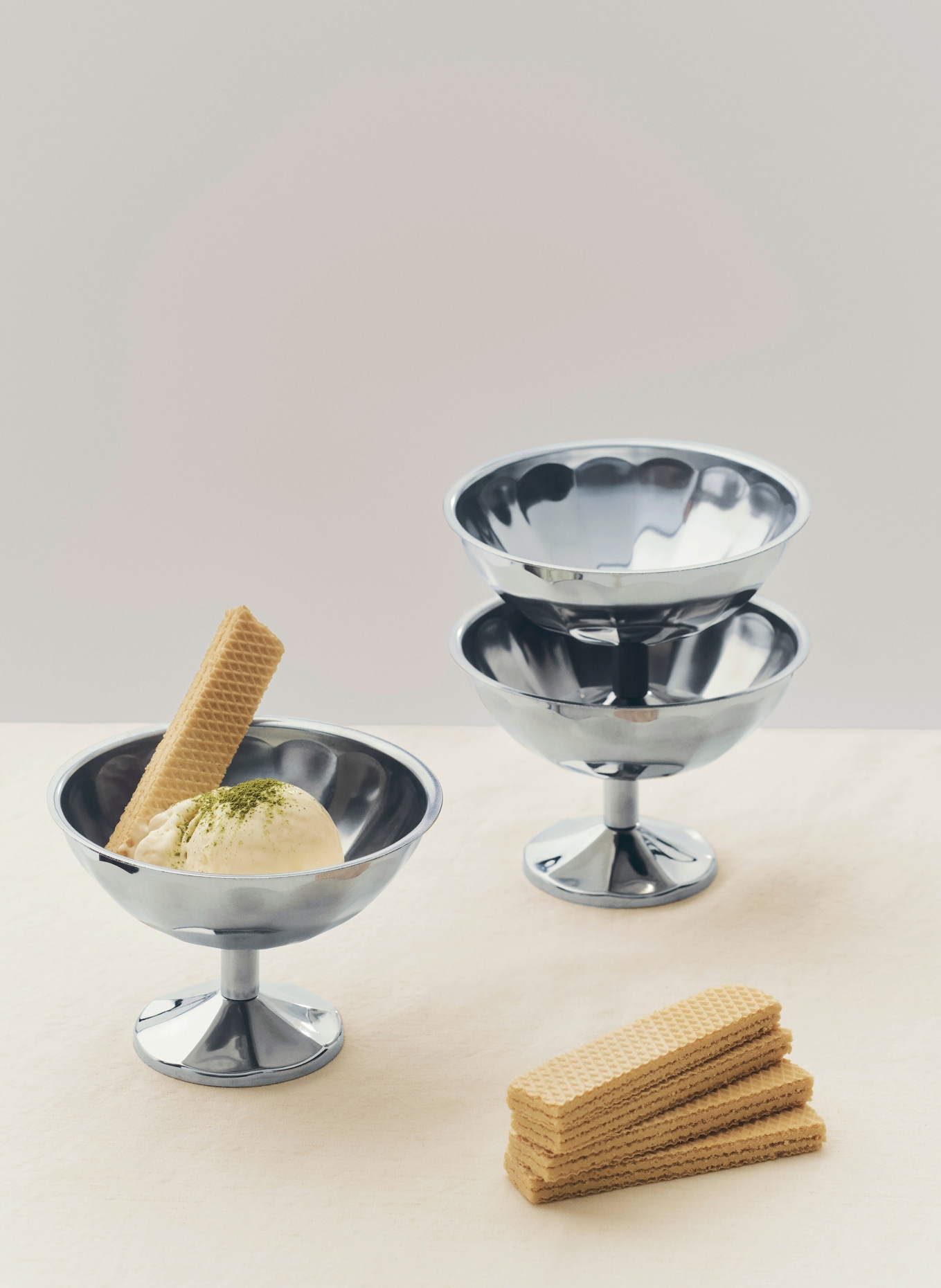 HAY ITALIAN DESSERT CUP MEDIUM: SILVER