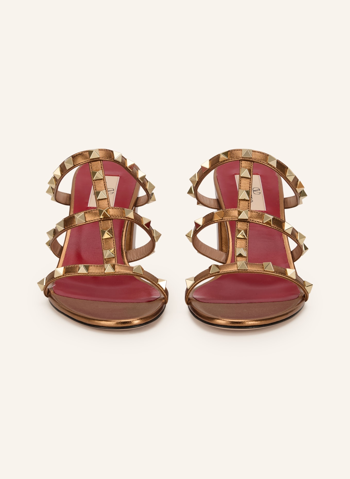 VALENTINO GARAVANI ROCKSTUD mules with studs: COGNAC / GOLD