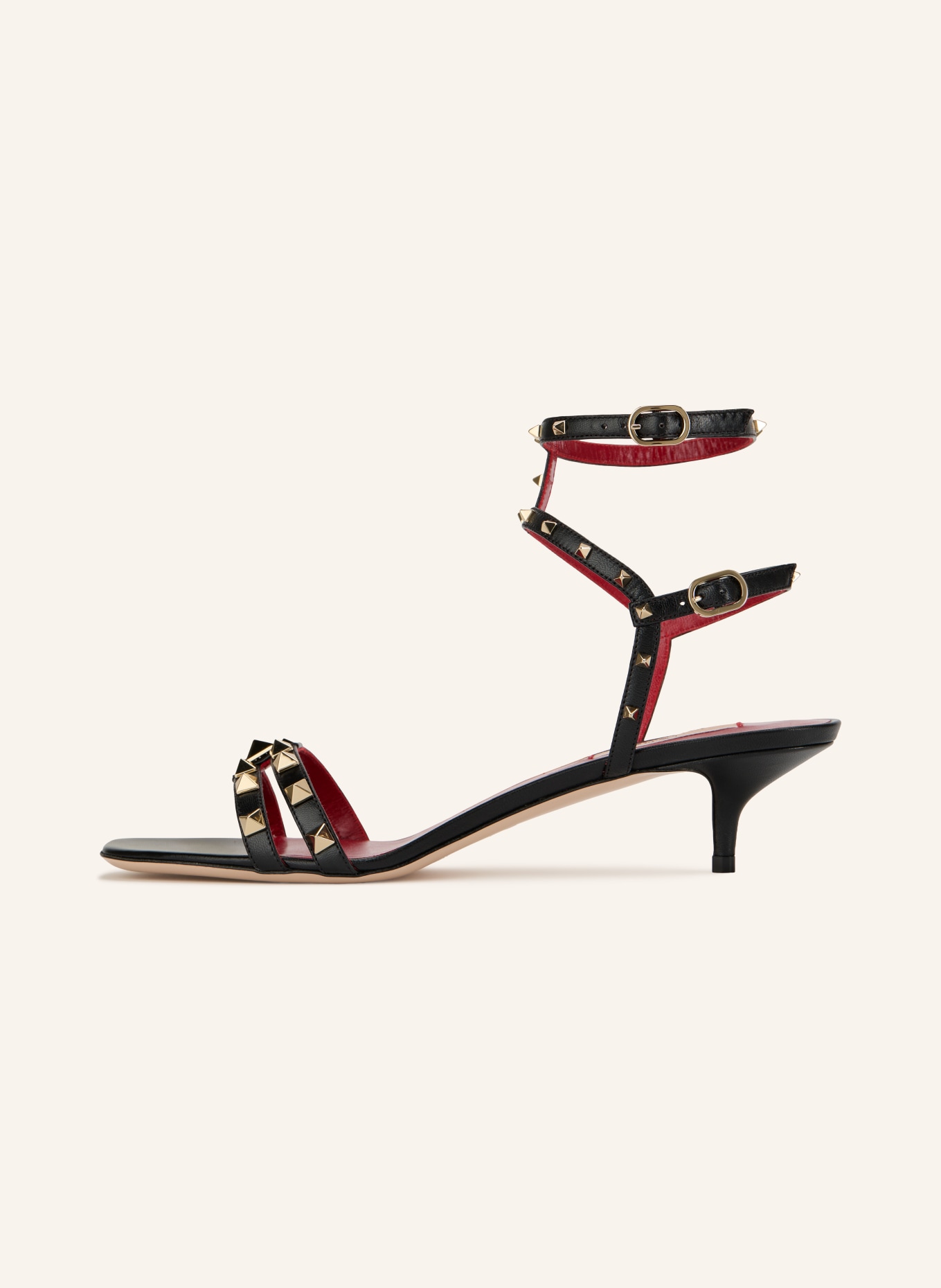 VALENTINO GARAVANI ROCKSTUD studded sandals: BLACK / GOLD