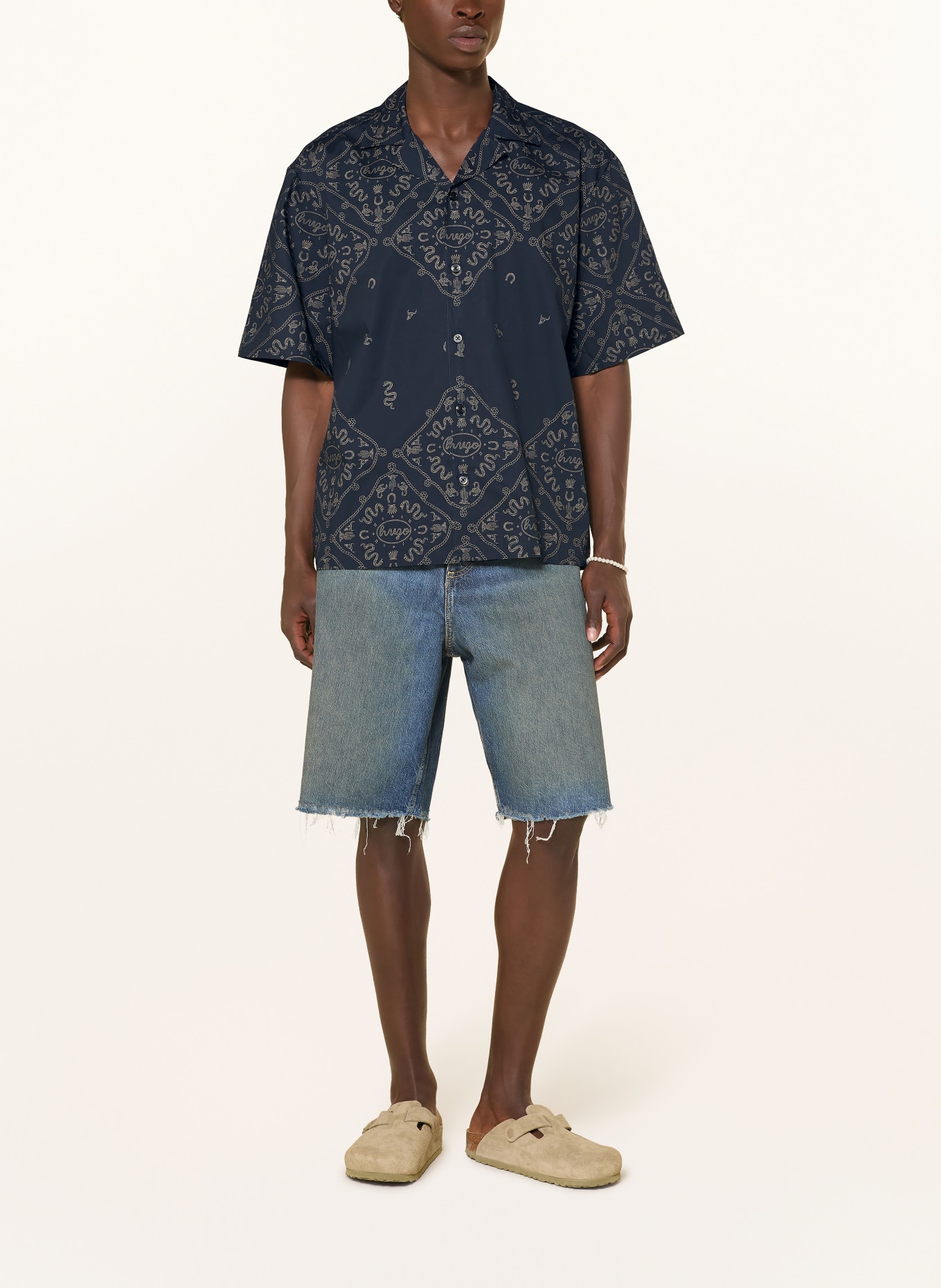 HUGO ELIGINO Comfort Fit Resort Shirt: DARK BLUE / LIGHT BROWN
