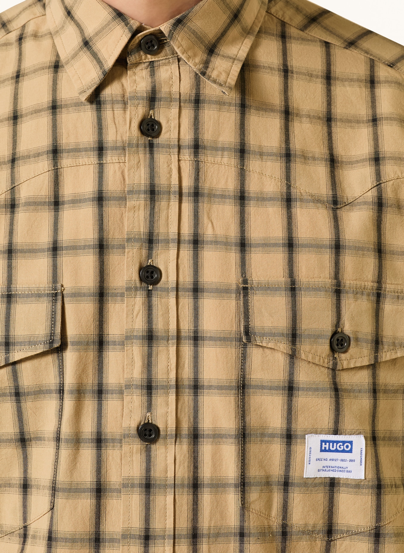 HUGO Cămașă EBALTOW Comfort Fit: CAMEL / NEGRU
