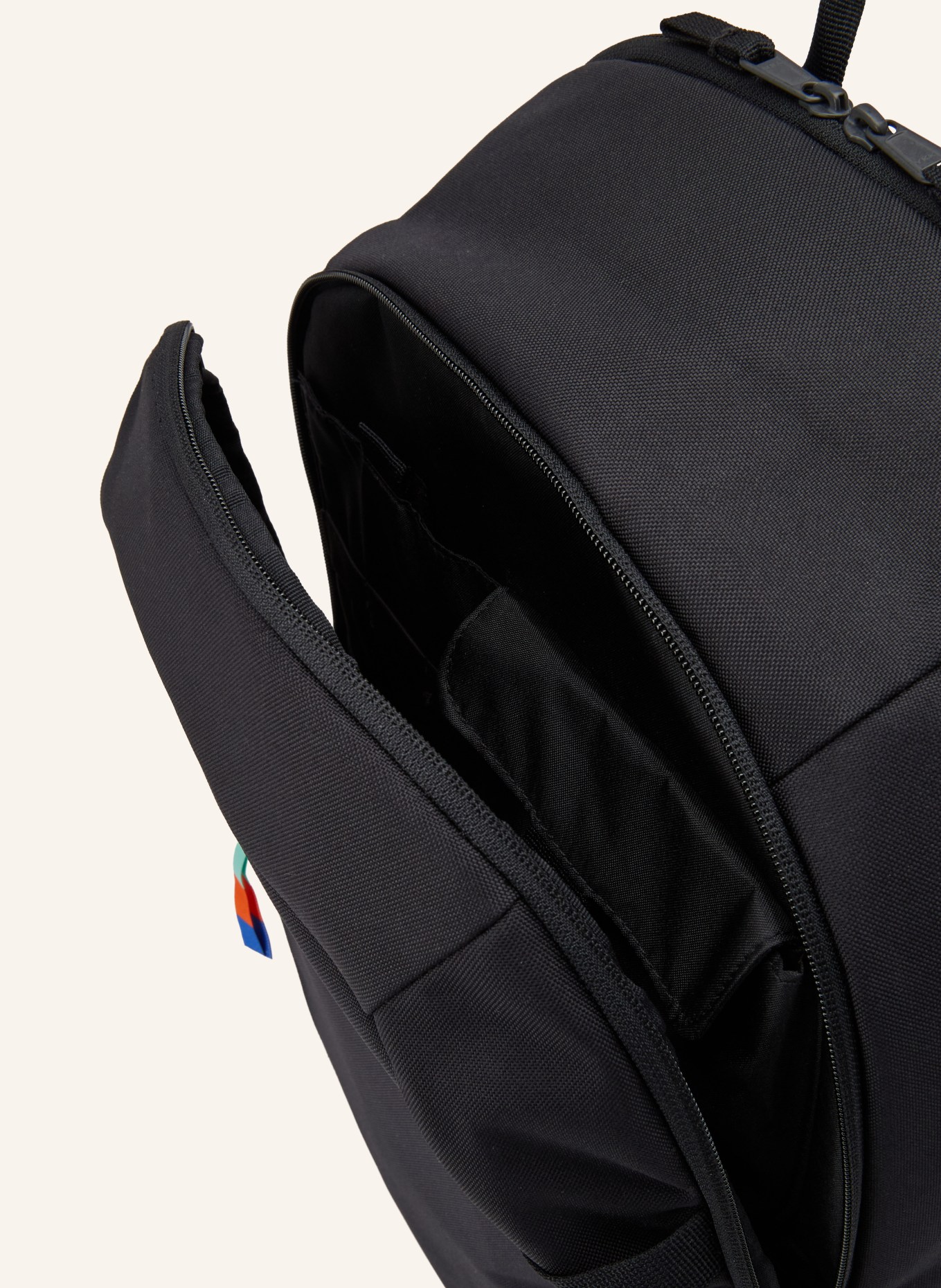 GOT BAG Batoh HYBRID PACK 27 l s přihrádkou na notebook: ČERNÁ