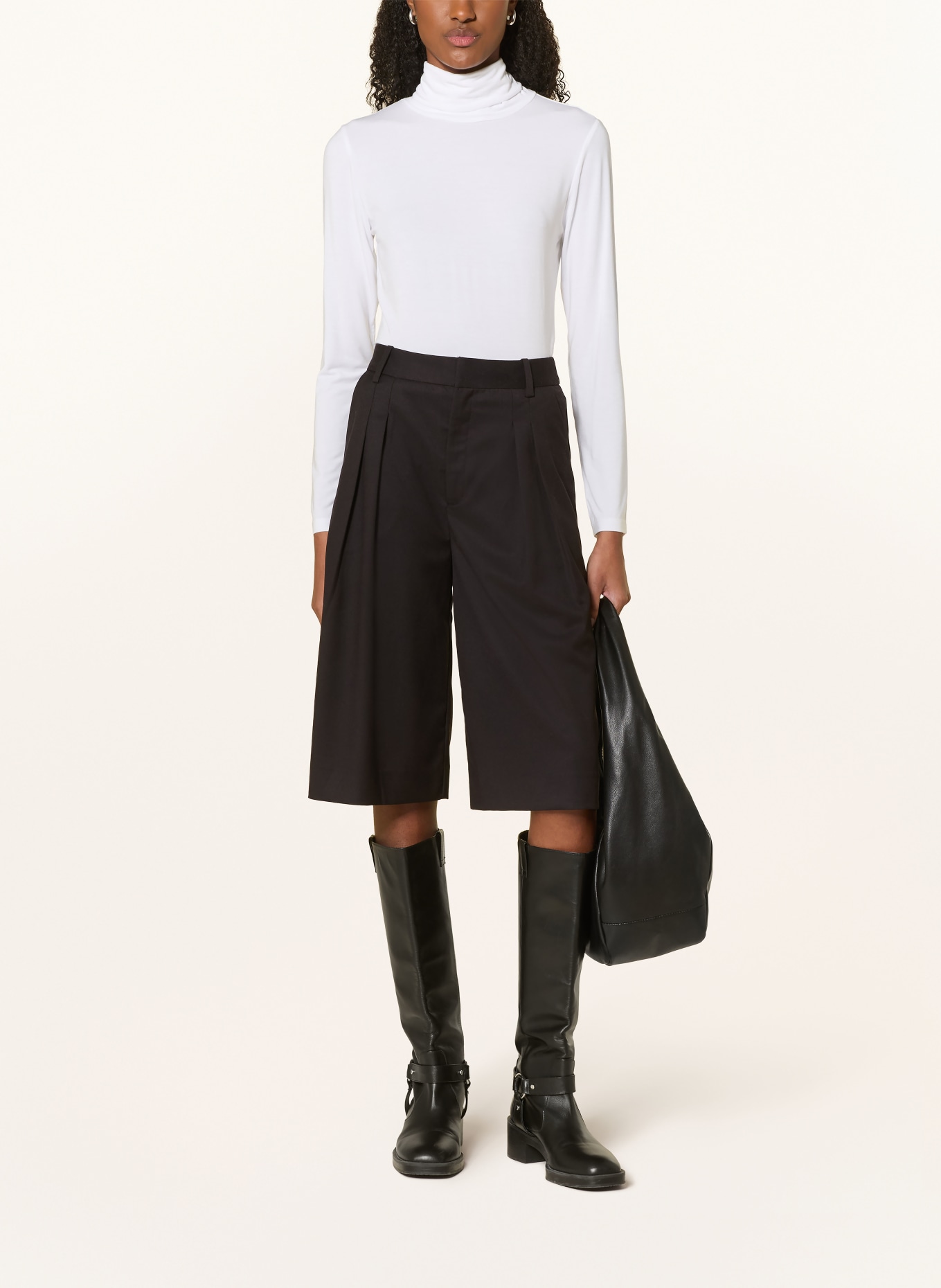 darling harbour Turtleneck shirt: WHITE
