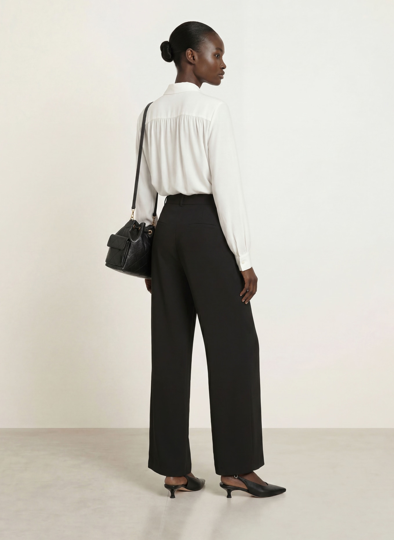SEM PER LEI Marlenehose: SCHWARZ