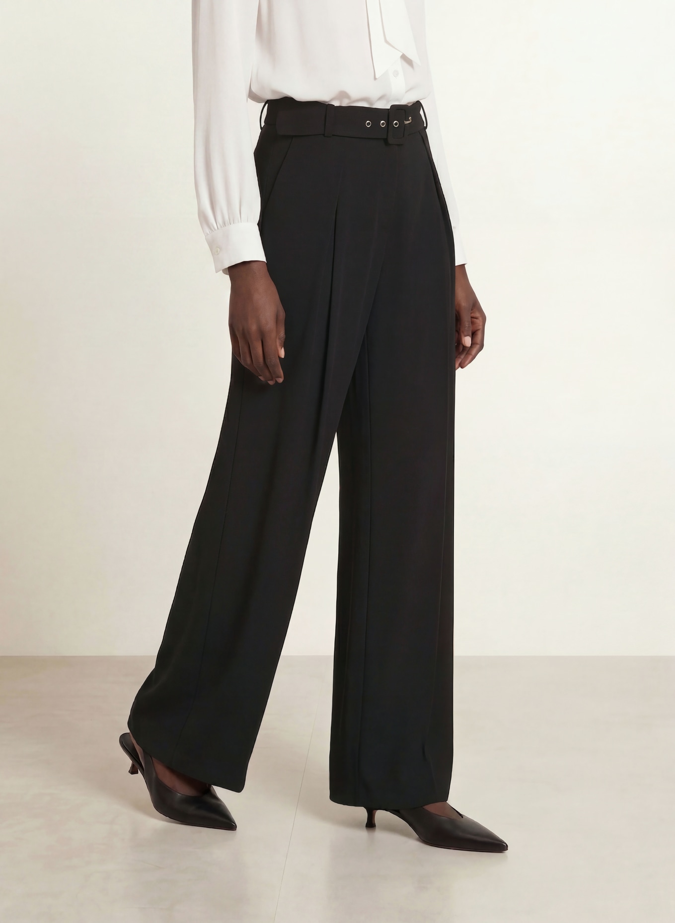 SEM PER LEI Marlenehose: SCHWARZ
