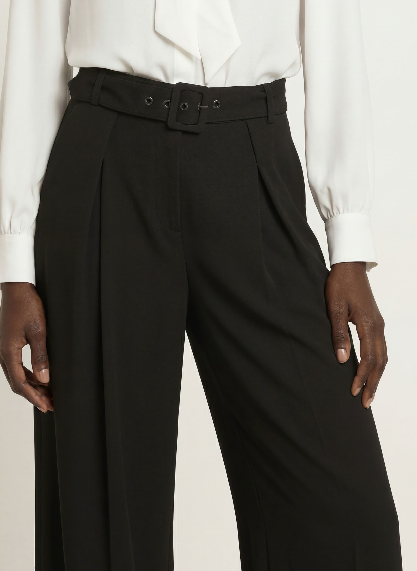 SEM PER LEI Marlenehose: SCHWARZ