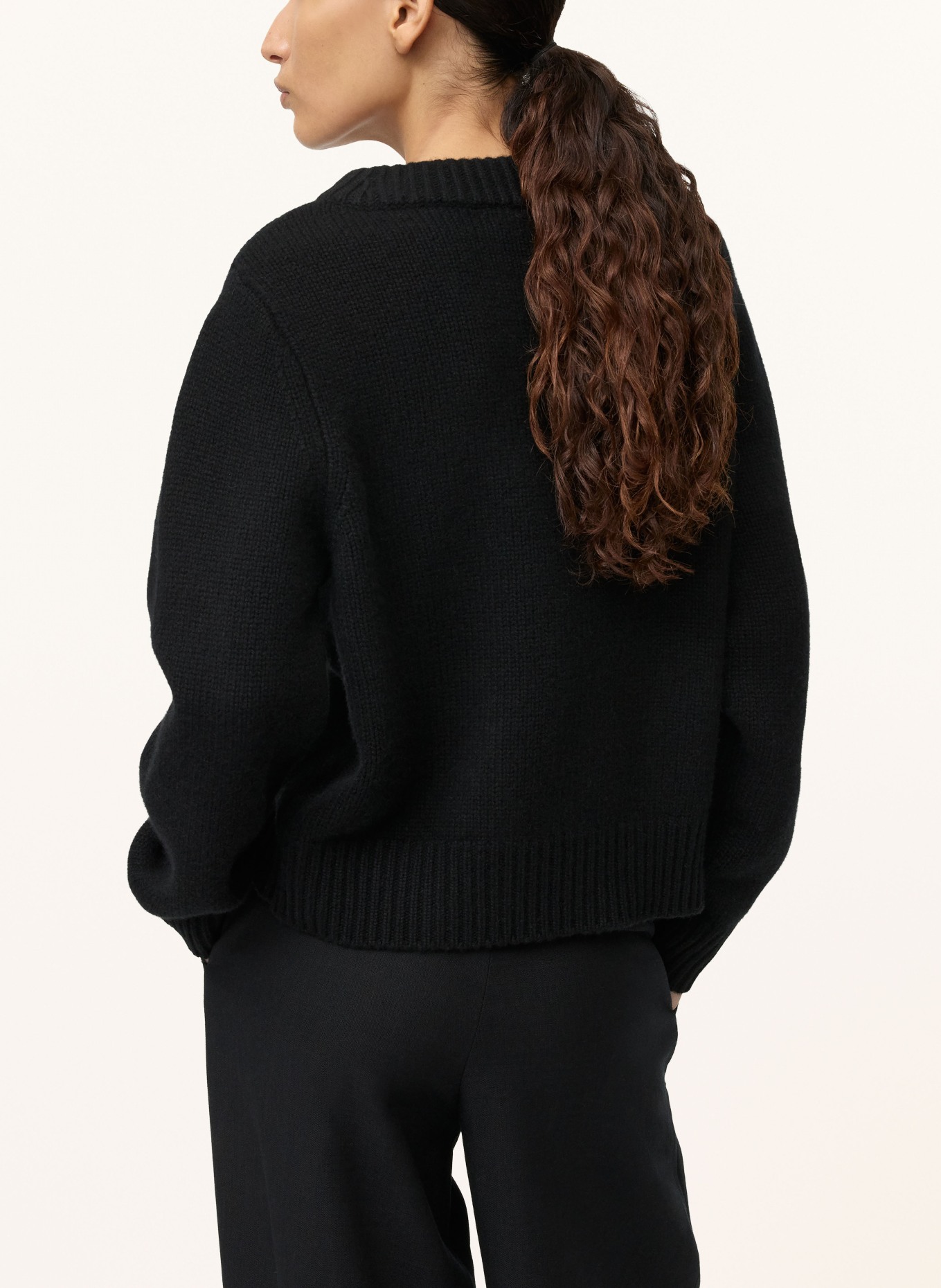 SOFT GOAT Cashmere Sweater: BLACK
