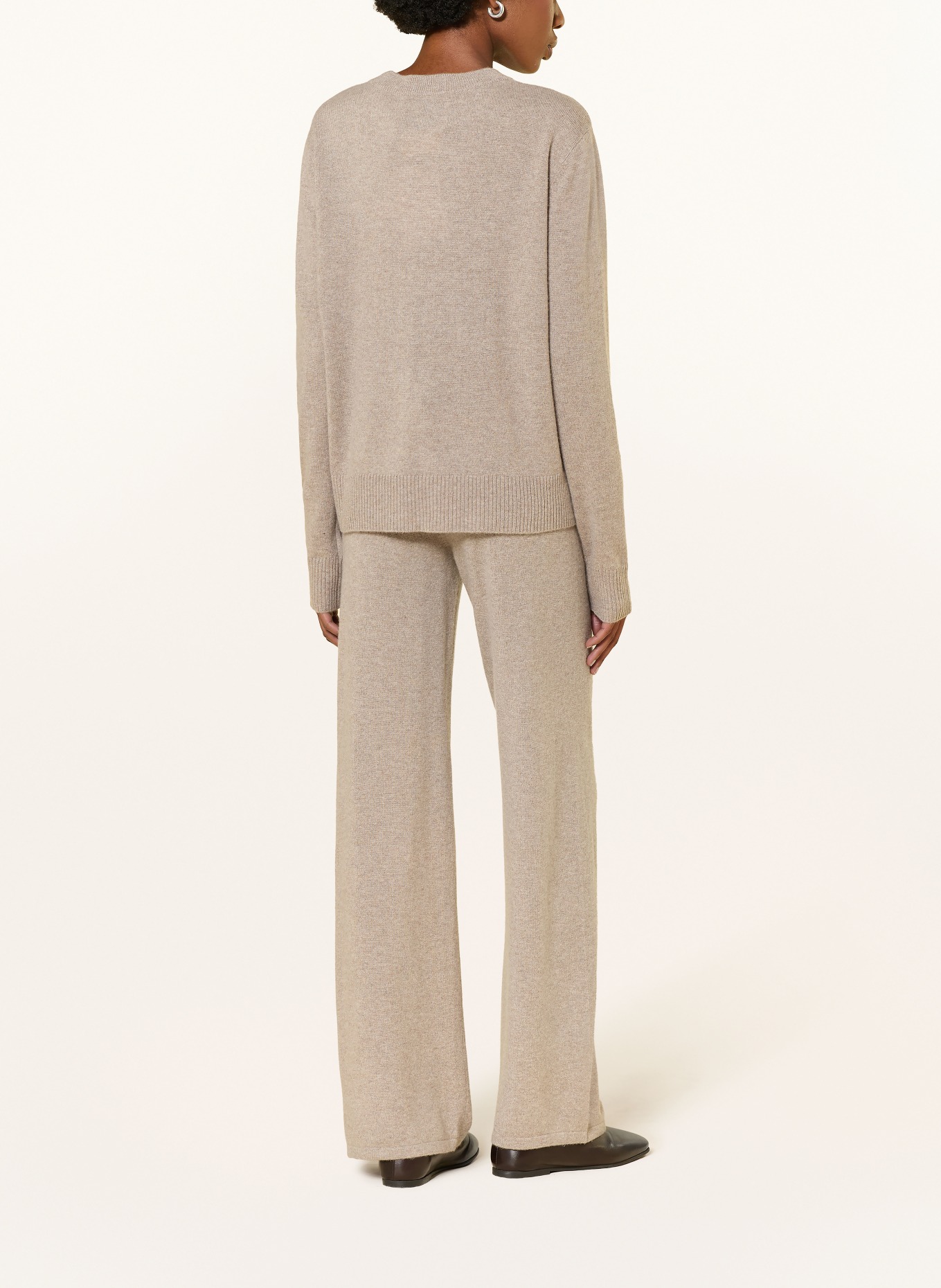 SOFT GOAT Set: Cashmere-Pullover und Cashmere-Hose: GRAU