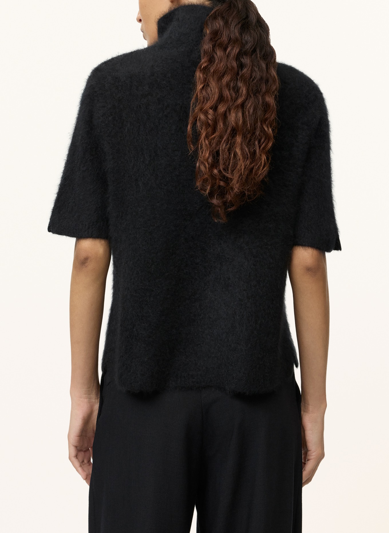 SOFT GOAT Strickshirt aus Cashmere: SCHWARZ