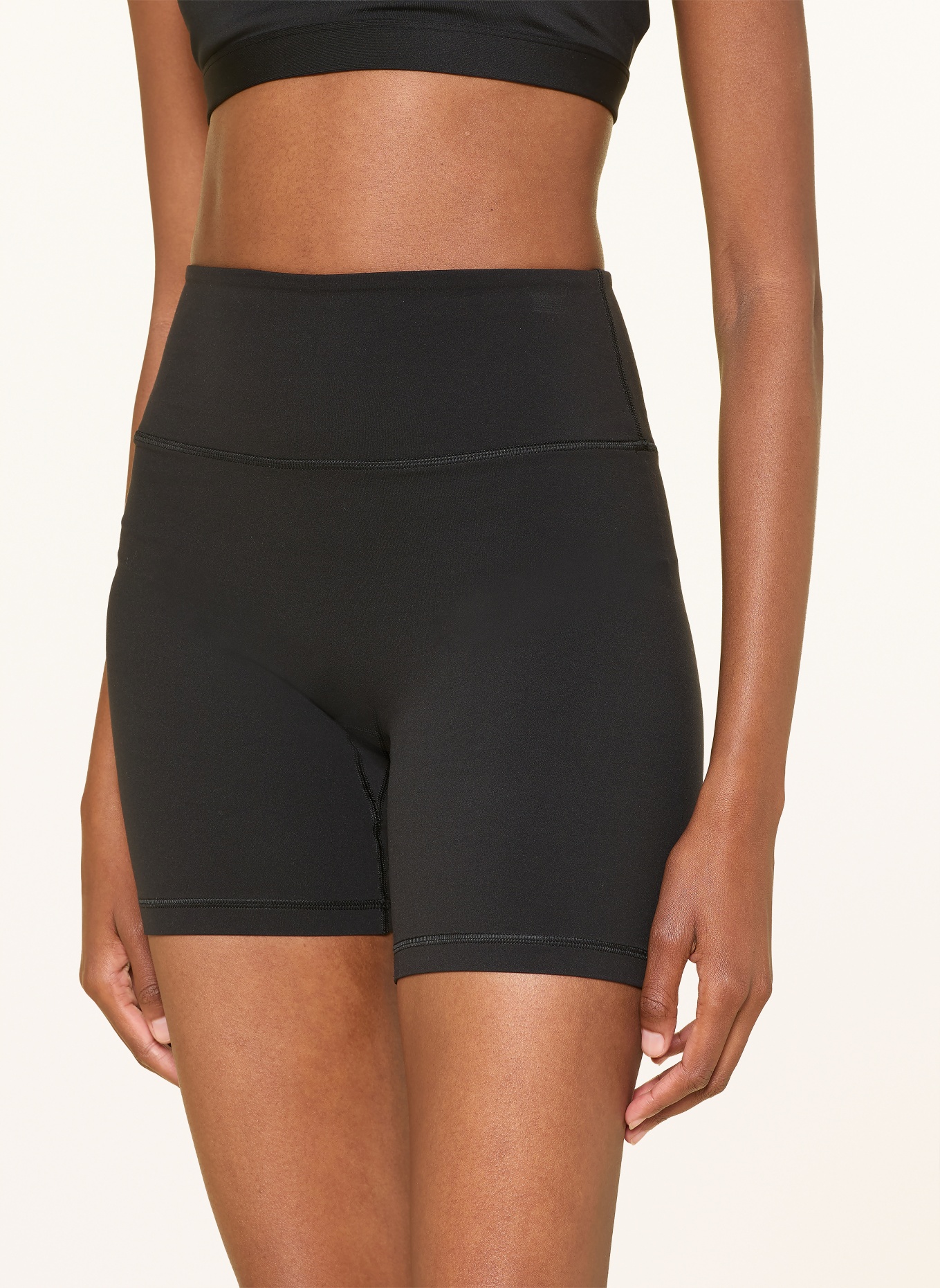 ARKET Shorts: BLACK