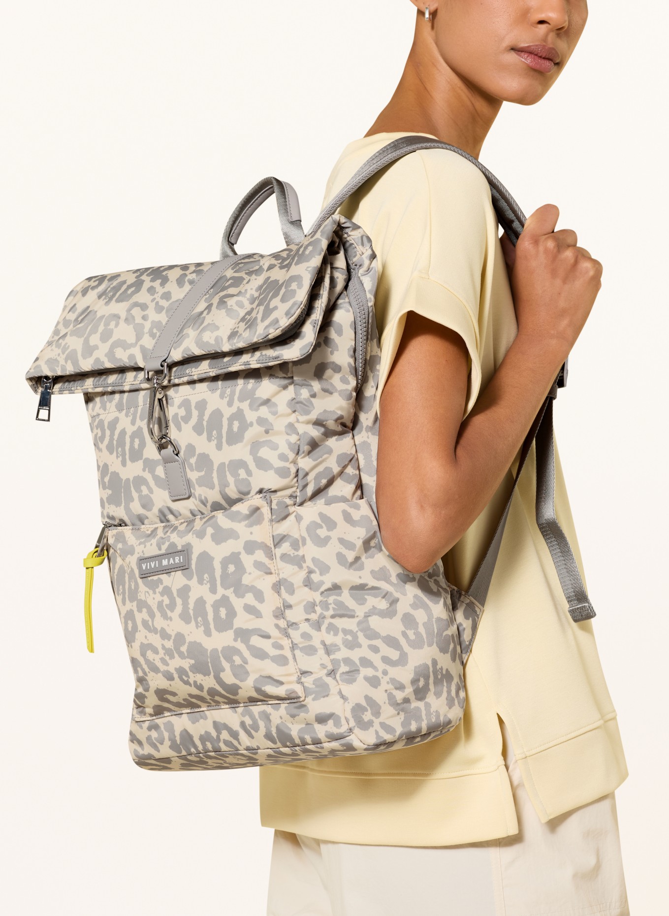 VIVI MARI Backpack: BEIGE / SILVER / GRAY