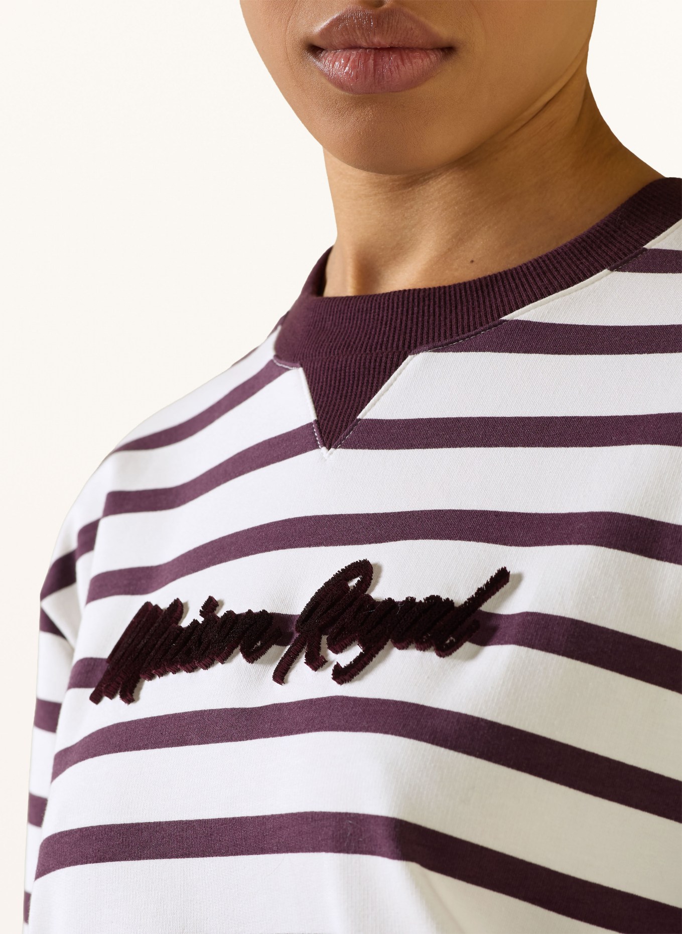 Rich & Royal Sweatshirt with ruffles: DARK PURPLE / WHITE