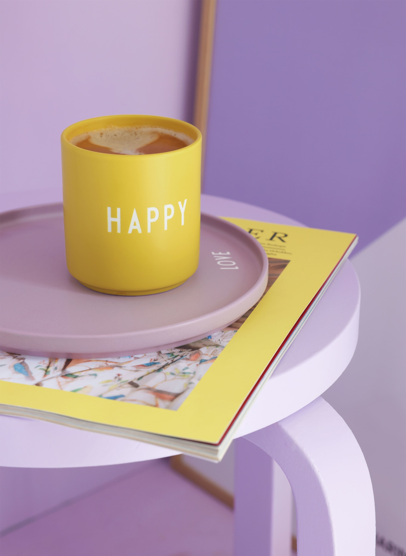 DESIGN LETTERS Mugs: LIGHT YELLOW / WHITE