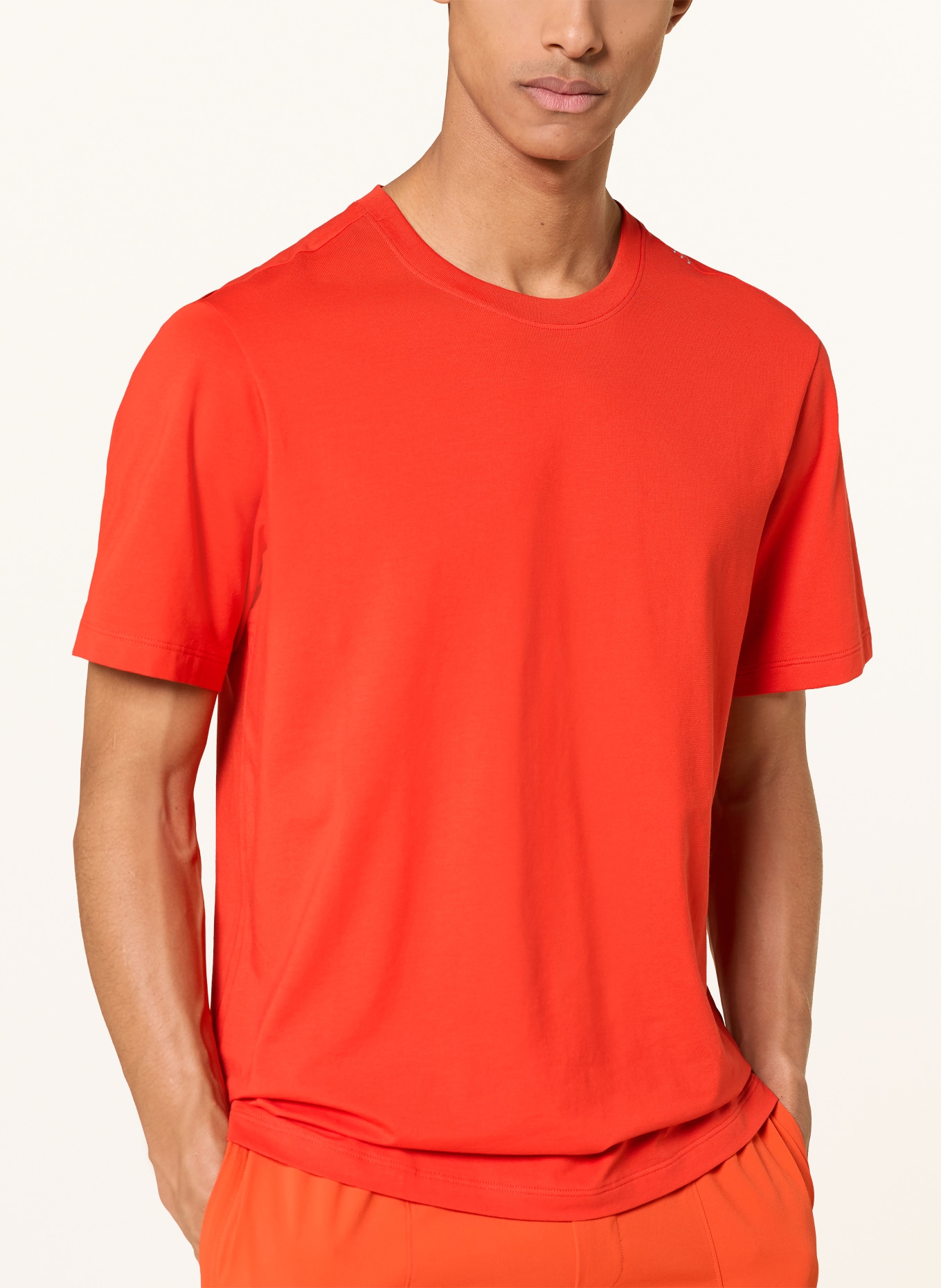 lululemon T-shirt ZEROED: RED