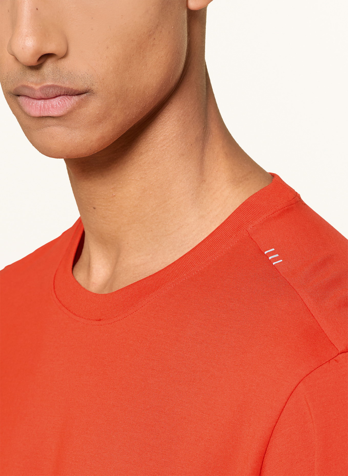 lululemon T-shirt ZEROED: RED