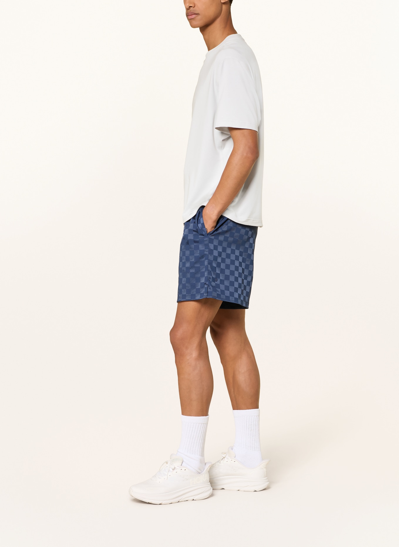 lululemon Trainingsshorts CHECKERBOARD SATIN 7IN: DUNKELBLAU