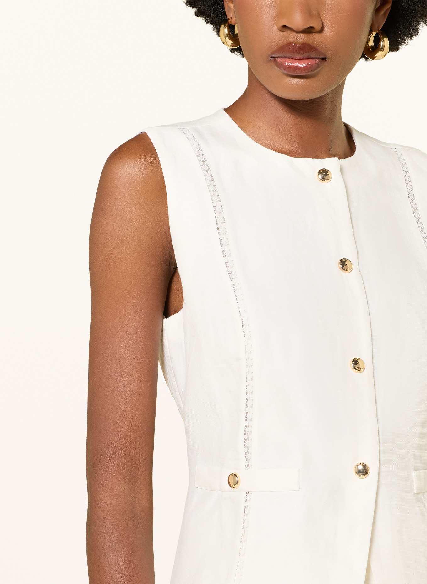maje Blazerweste mit Leinen und Spitze: WEISS / GOLD